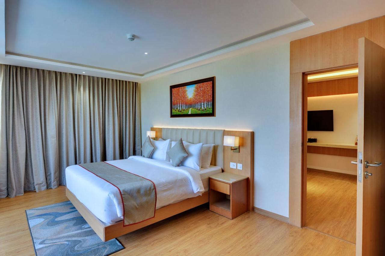 Clarion Hotel Bangalore Yesvantpur Zewnętrze zdjęcie