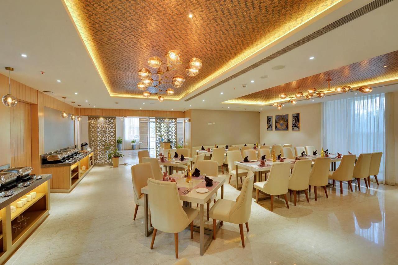 Clarion Hotel Bangalore Yesvantpur Zewnętrze zdjęcie