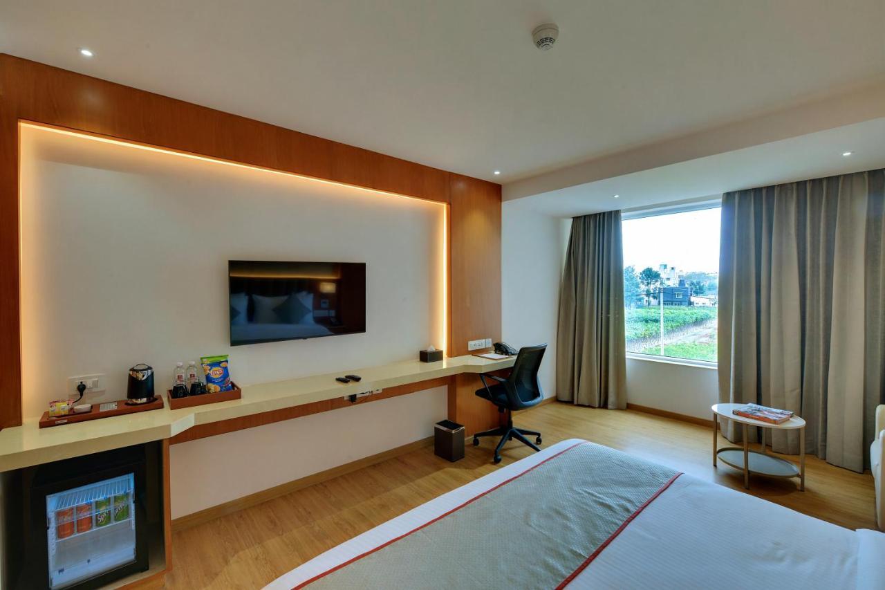 Clarion Hotel Bangalore Yesvantpur Zewnętrze zdjęcie