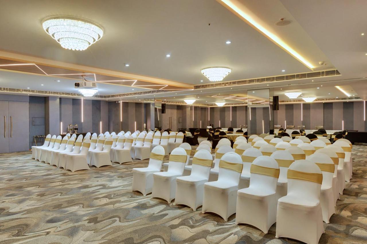 Clarion Hotel Bangalore Yesvantpur Zewnętrze zdjęcie