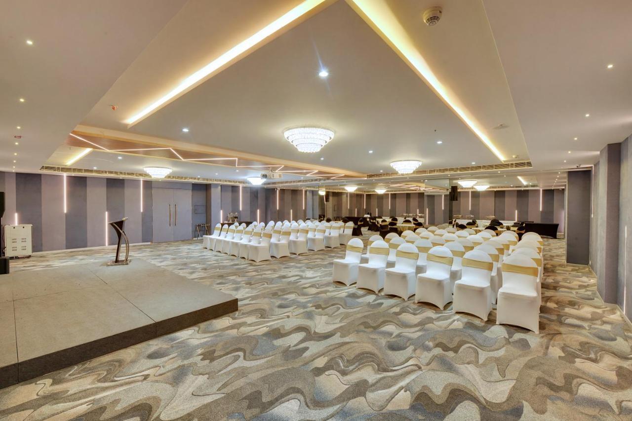 Clarion Hotel Bangalore Yesvantpur Zewnętrze zdjęcie