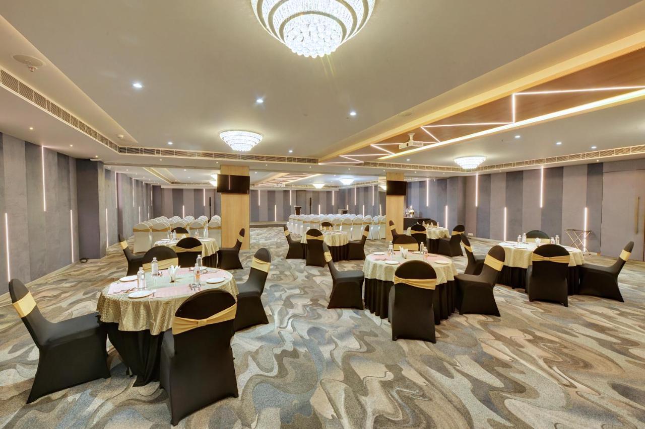 Clarion Hotel Bangalore Yesvantpur Zewnętrze zdjęcie