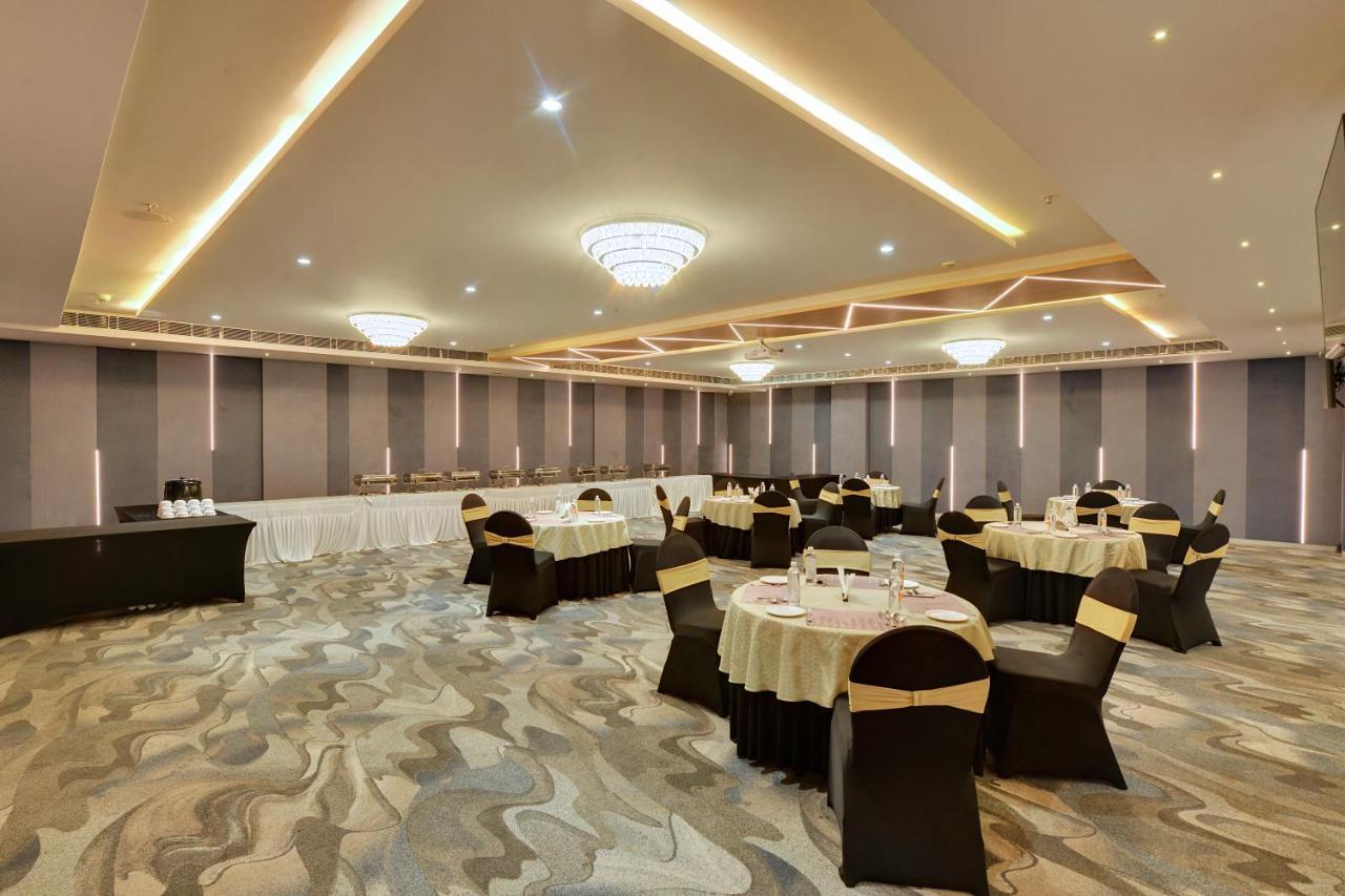Clarion Hotel Bangalore Yesvantpur Zewnętrze zdjęcie