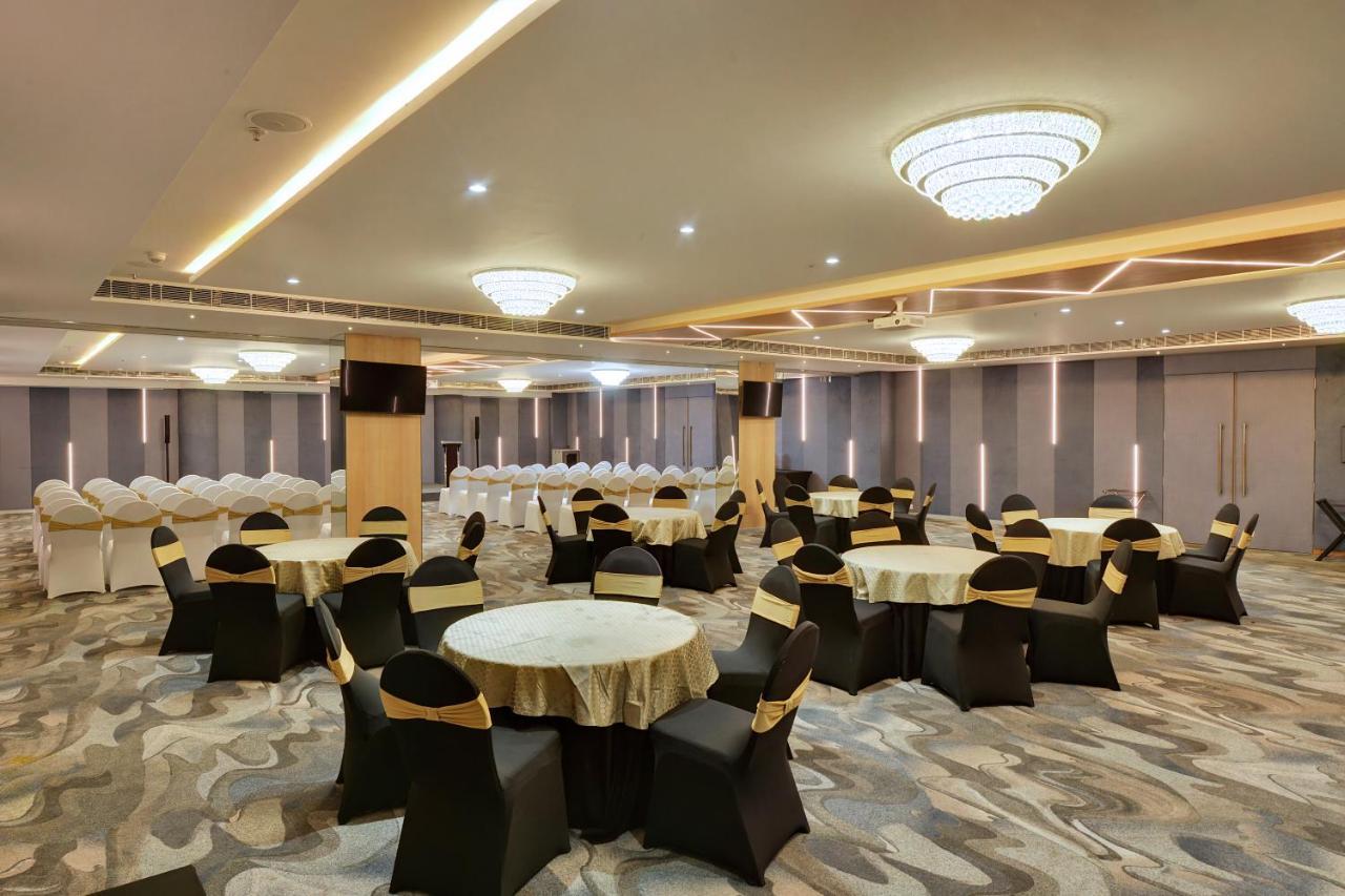 Clarion Hotel Bangalore Yesvantpur Zewnętrze zdjęcie