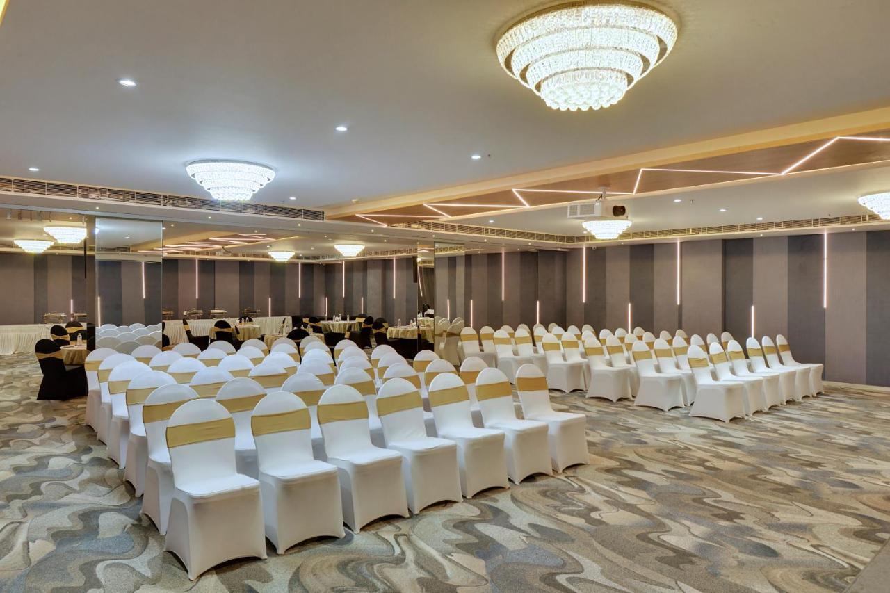 Clarion Hotel Bangalore Yesvantpur Zewnętrze zdjęcie