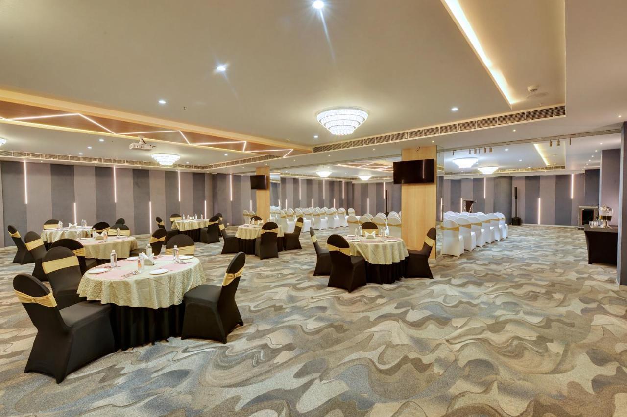 Clarion Hotel Bangalore Yesvantpur Zewnętrze zdjęcie