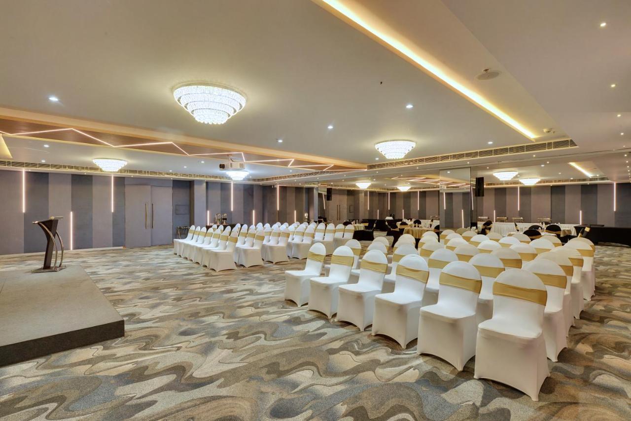 Clarion Hotel Bangalore Yesvantpur Zewnętrze zdjęcie